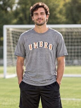 Retro Umbro International Sportswear Graphic Logo T-Shirt Gray Men’s Large